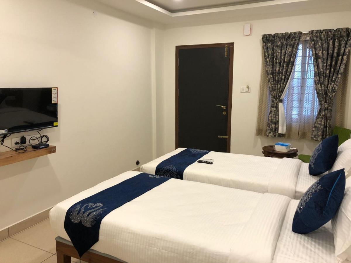Hotel Amulya Regency Bayappanhalli Esterno foto