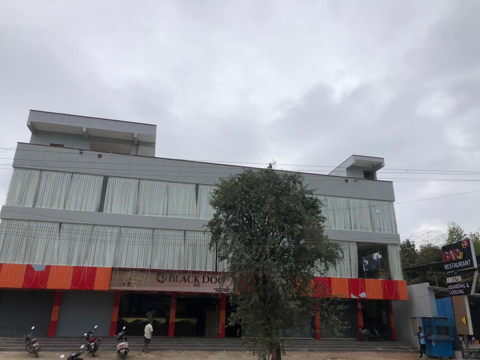 Hotel Amulya Regency Bayappanhalli Esterno foto